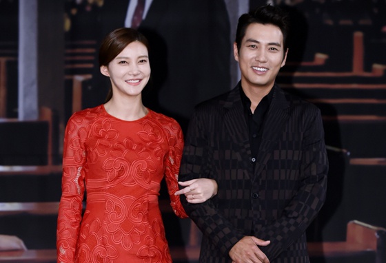 [이슈S] 이상우-김소연에 이어 주상욱-차예련도 '결혼'…사랑 넘치는 연예계