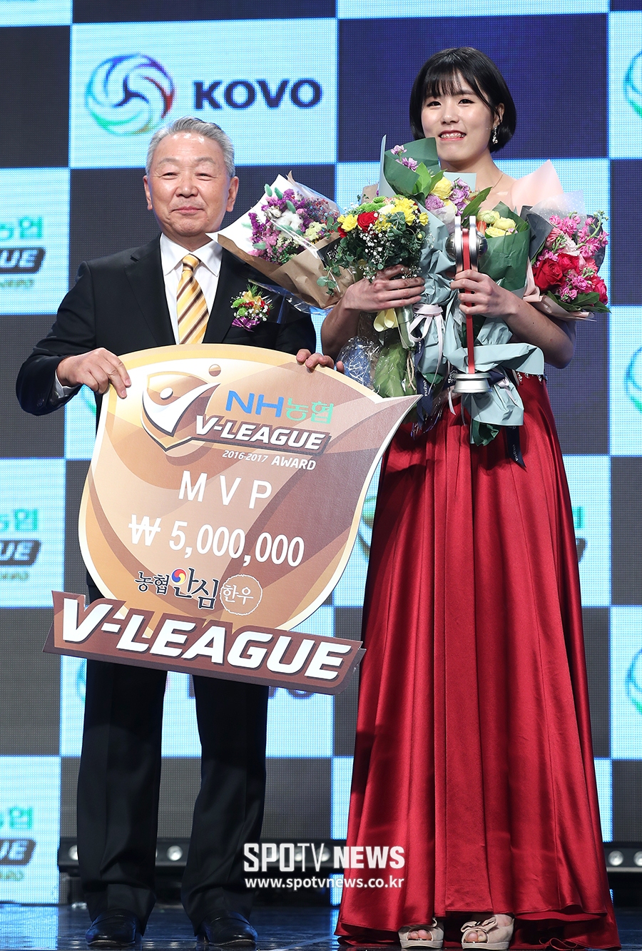 [포토S] 이재영, 데뷔 3년 만에 정규리그 MVP