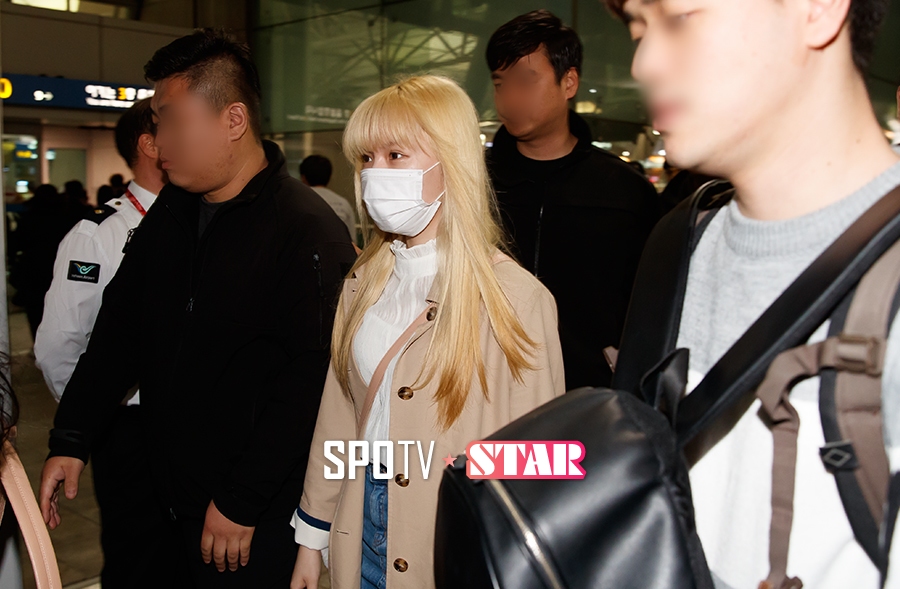 [포토S] 여자친구 예린, 안경 몰카 사건 이후 철통 경호 받으며