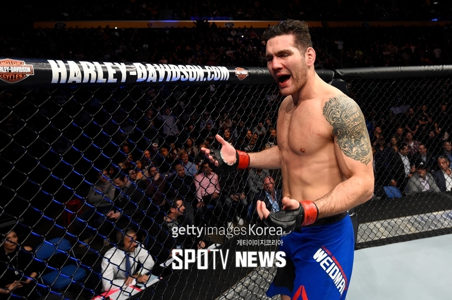 [UFC 210 포토] 억울한 와이드먼 '말도 안 되는 판정'