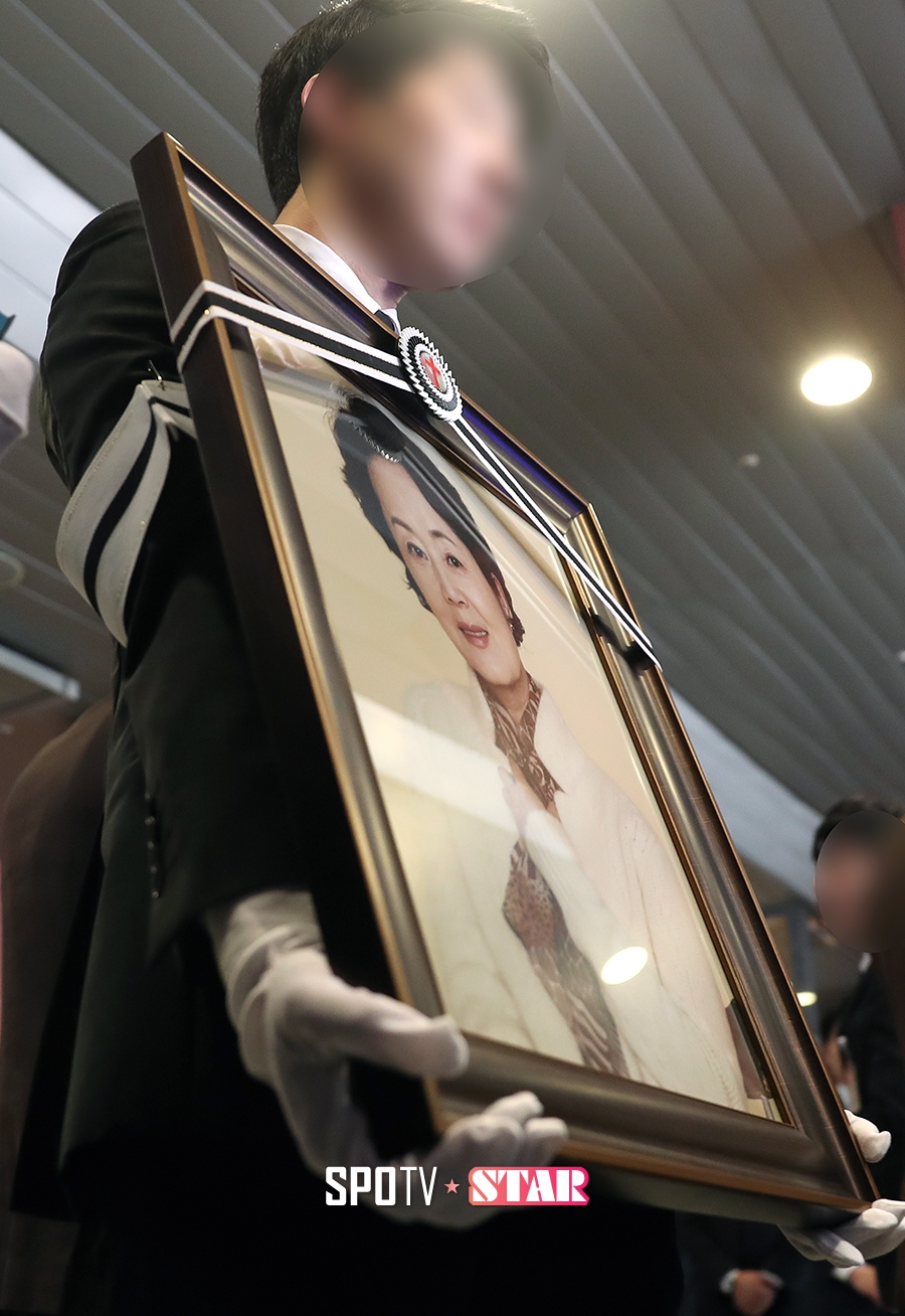 [포토S] 마지막 길 떠나는 고 김영애