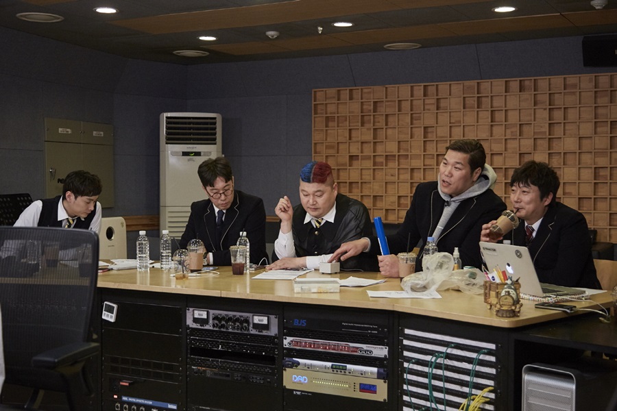 '아는 형님' 시청률 5% 돌파 기념, 전원 릴레이 공약 수행