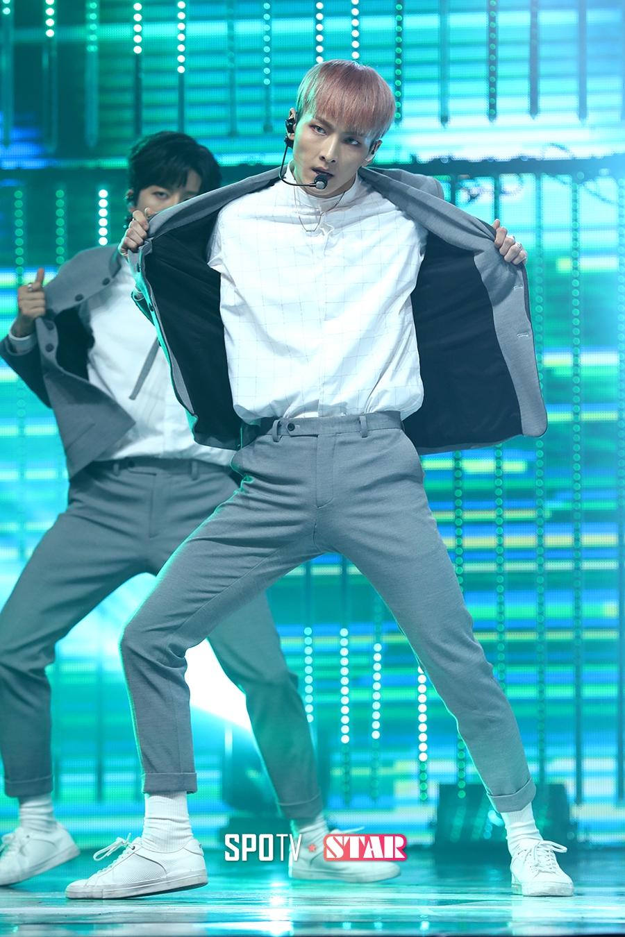 [포토S] SF9 주호, '이번엔 스쿨룩!'