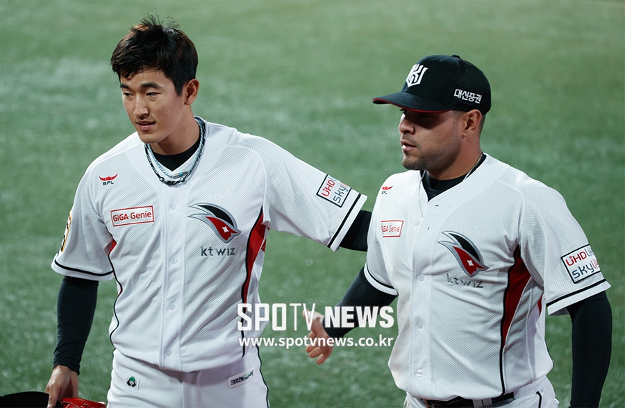[포토S] 고영표, '고마워 모넬'