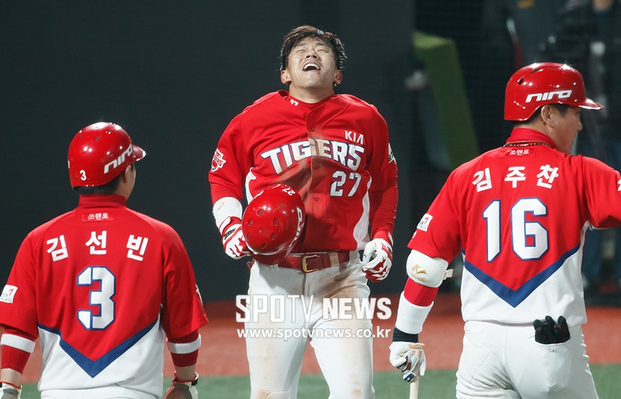 [포토S] 이명기, '발로 해냈다'