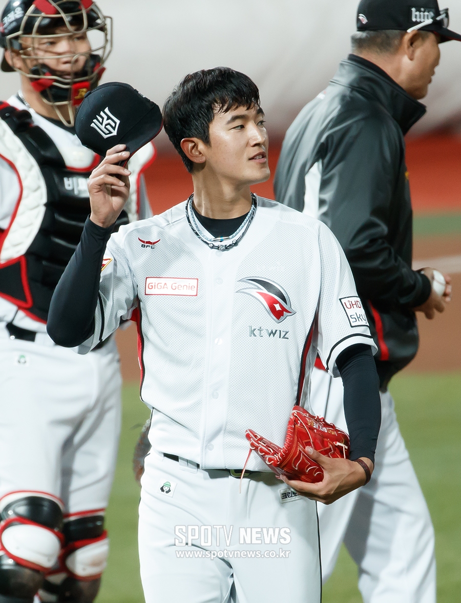 [포토S] 고영표, 아쉬운 강판