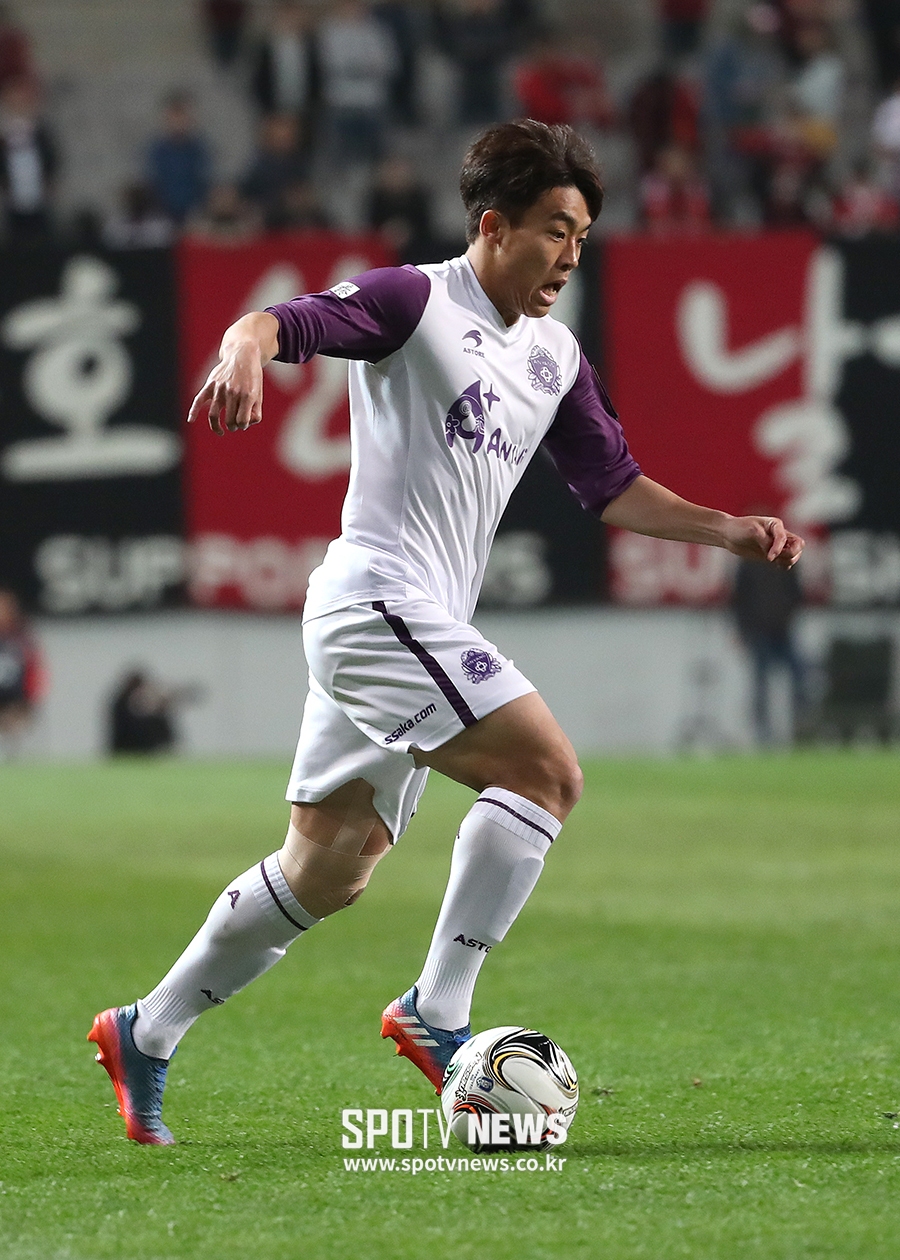 [포토S] 돌파 시도하는 FC안양 정재희