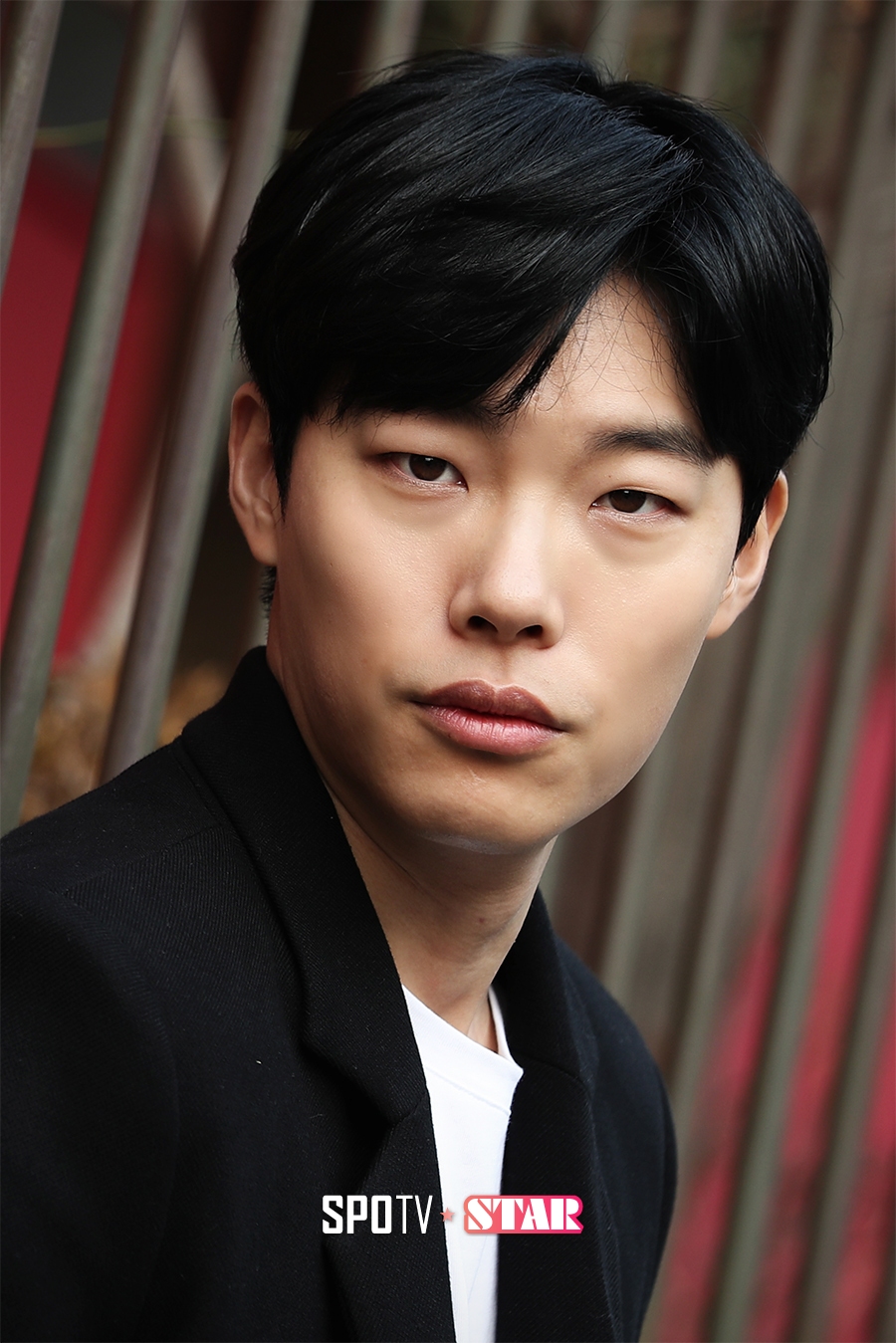 류준열 측 "'일베' 허위사실 유포 네티즌 다시 고소…선처 없다"