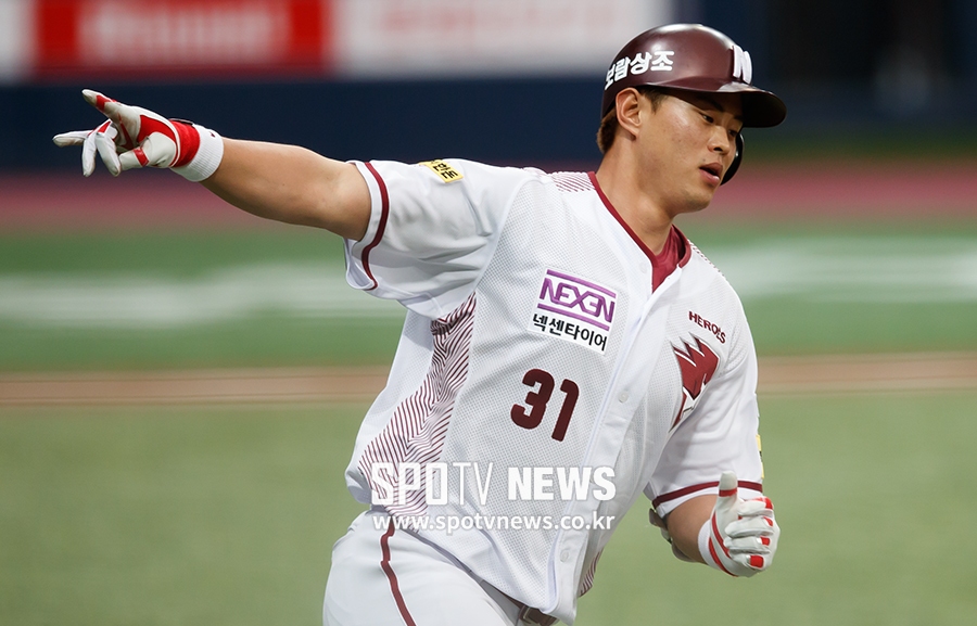 [포토S] 홈런 허정협, '내 괴력 잘봤지?'
