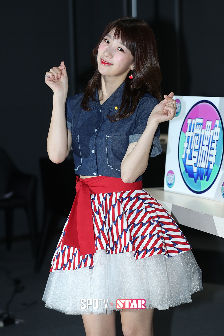 [포토S] 다이아 유니스, '애교 하트 뿅뿅~'