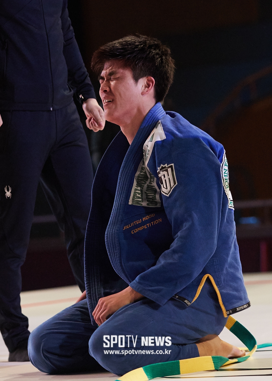 [포토S] 패배에 아쉬워하는 조영승