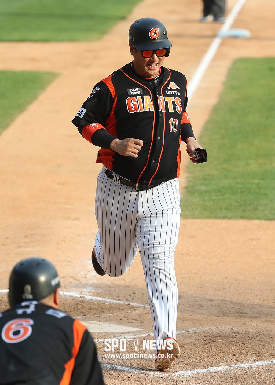 6승 맨쉽·타율 0.424 이대호 등 KBO 리그 4월 MVP 후보 7인 경쟁