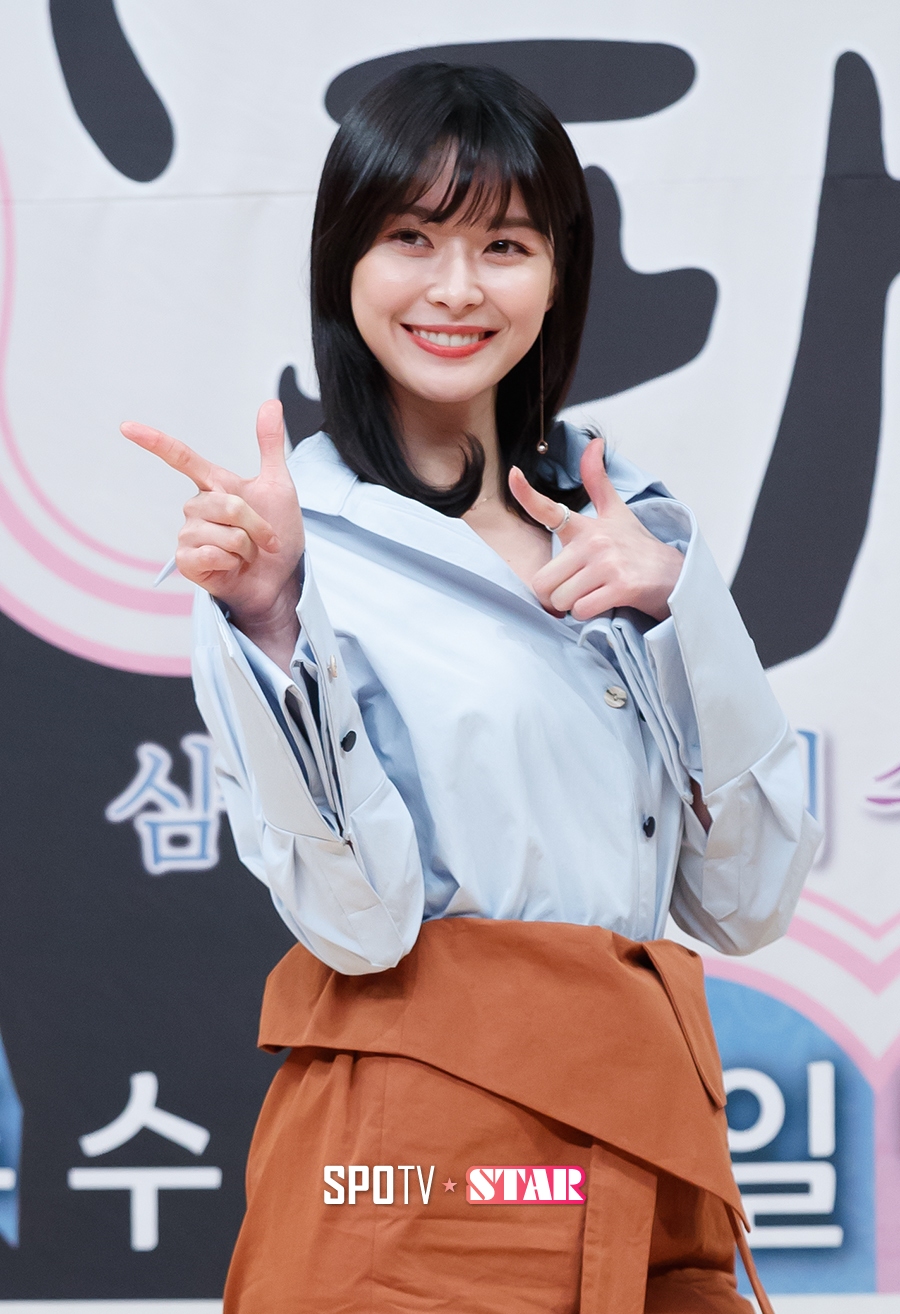 [포토S] 나라, '남심' 녹이는 섹시 미소