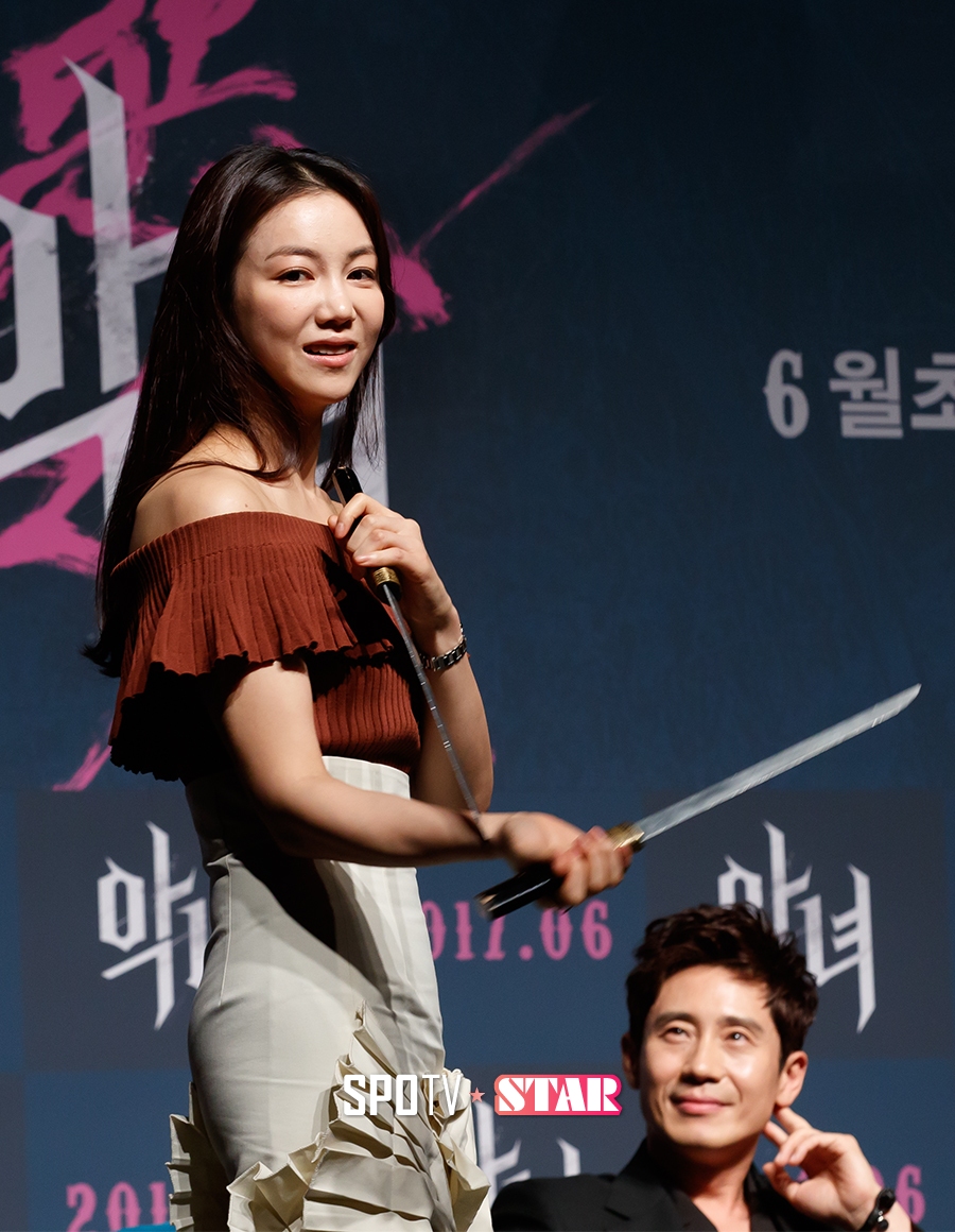 [포토S] 김옥빈, 칼잡이 미녀의 '포스'