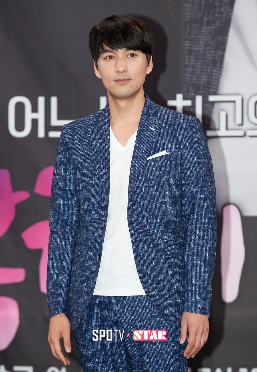 [포토S] 이필모, 우수에 찬 눈빛