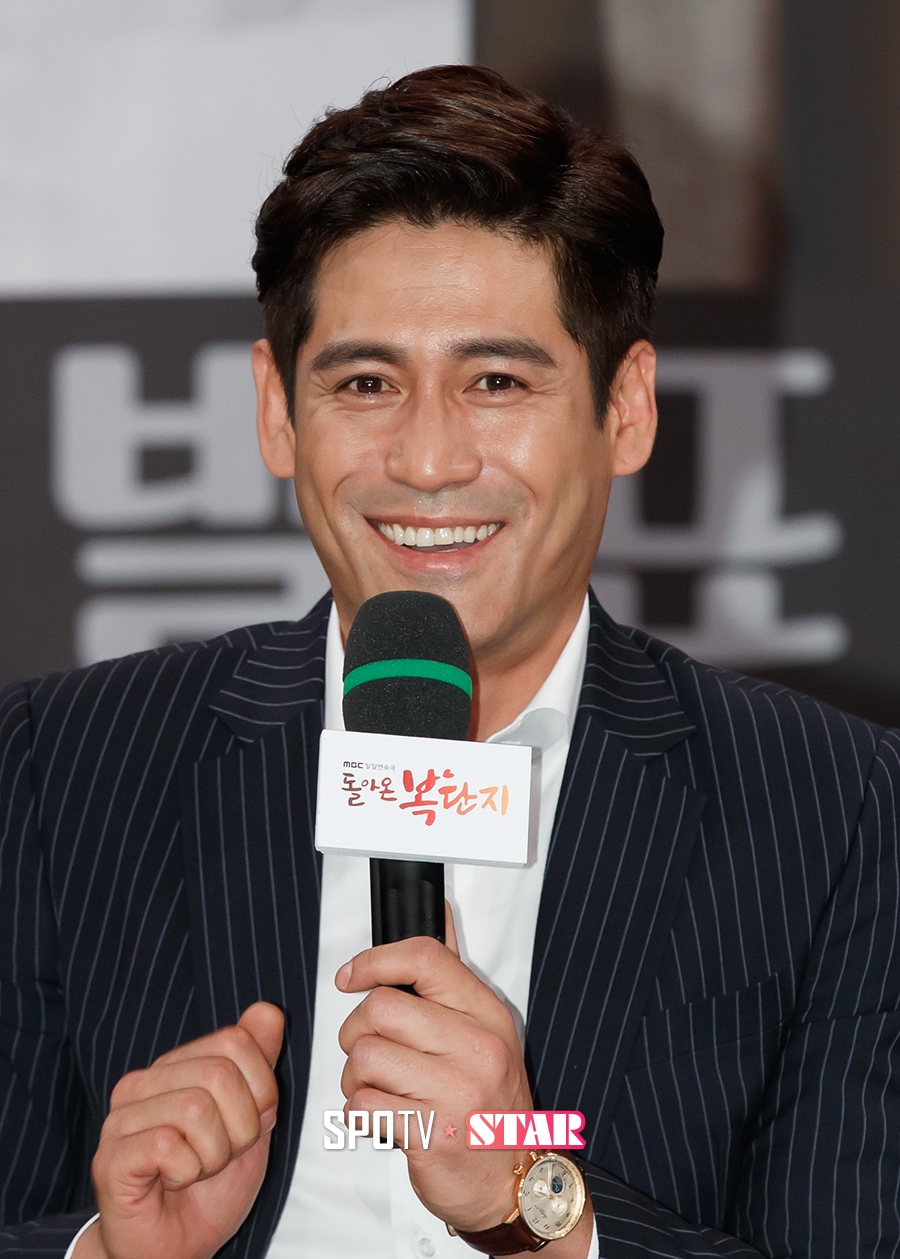 [포토S] 이형철, 쾌활한 미소