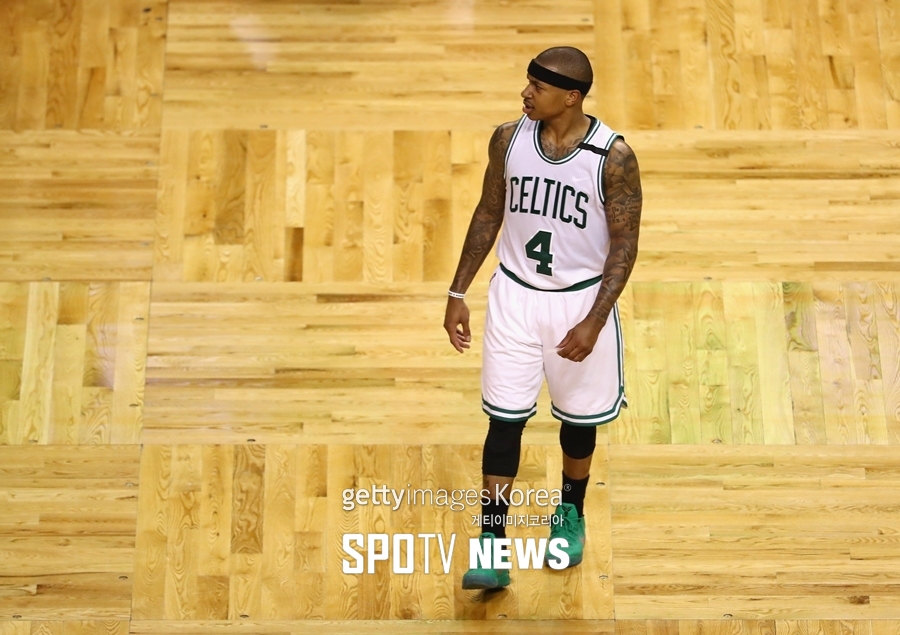 [NBA] '2연패' 보스턴, 주축 가드 토마스 부상 '악재'