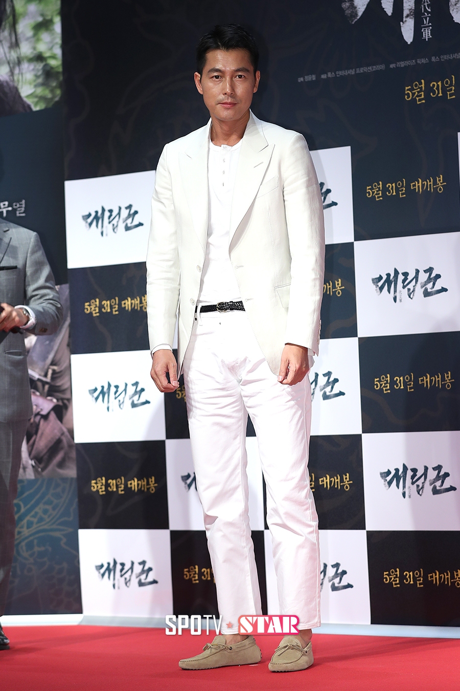 [포토S] 정우성, 살아 있는 조각상