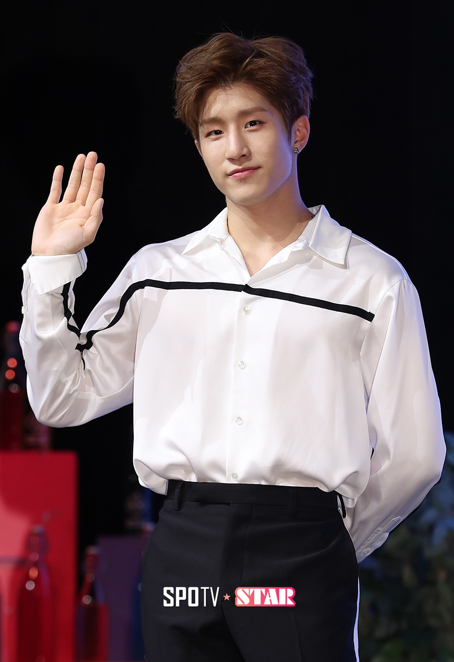 [포토S] 아스트로 진진, '리더 진진입니다!'