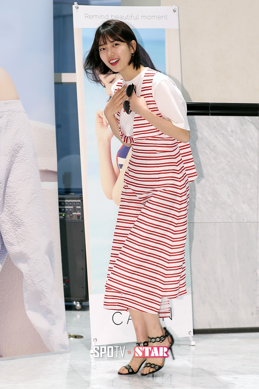 [포토S] 수지, '입장부터 너무 귀여워~'