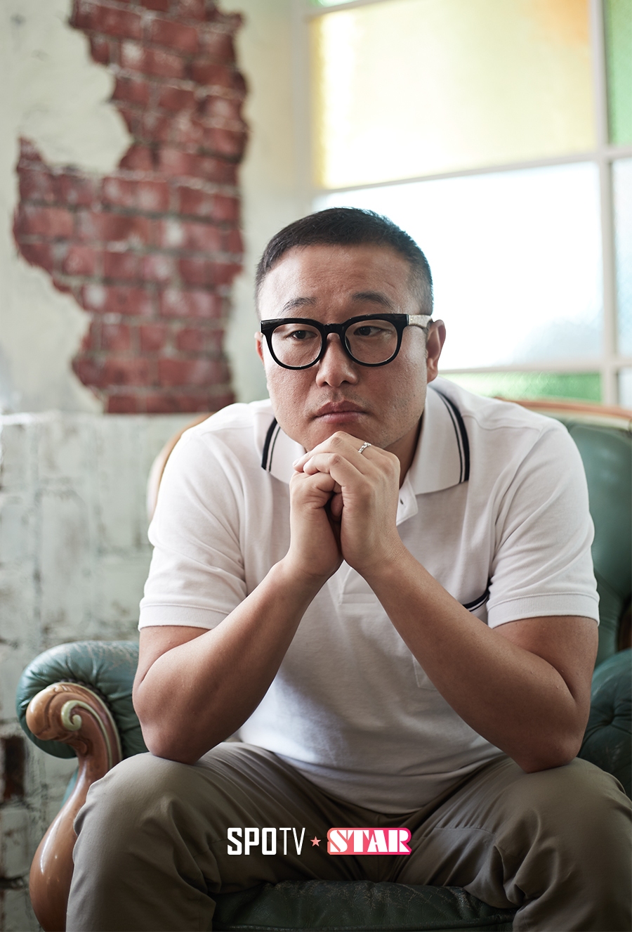 [포토S] 인터뷰에 나선 영화 '악녀' 정병길 감독