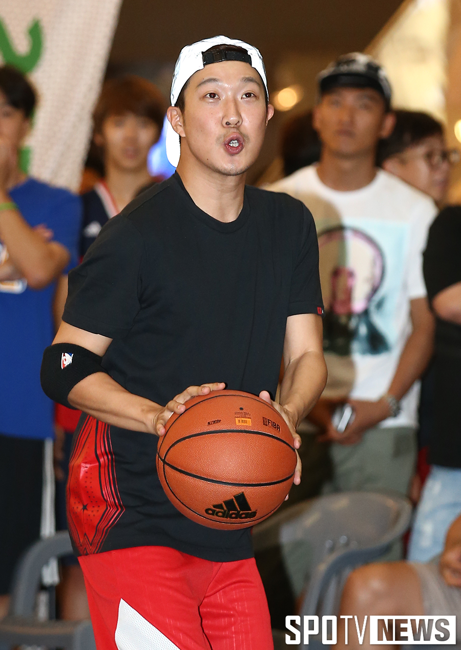 '두 번째 해설' 방송인 하하, NBA 파이널 4차전 특별 손님