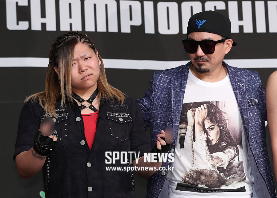 [포토S] 박상민, 요시코 손가락 욕 도발에 당황