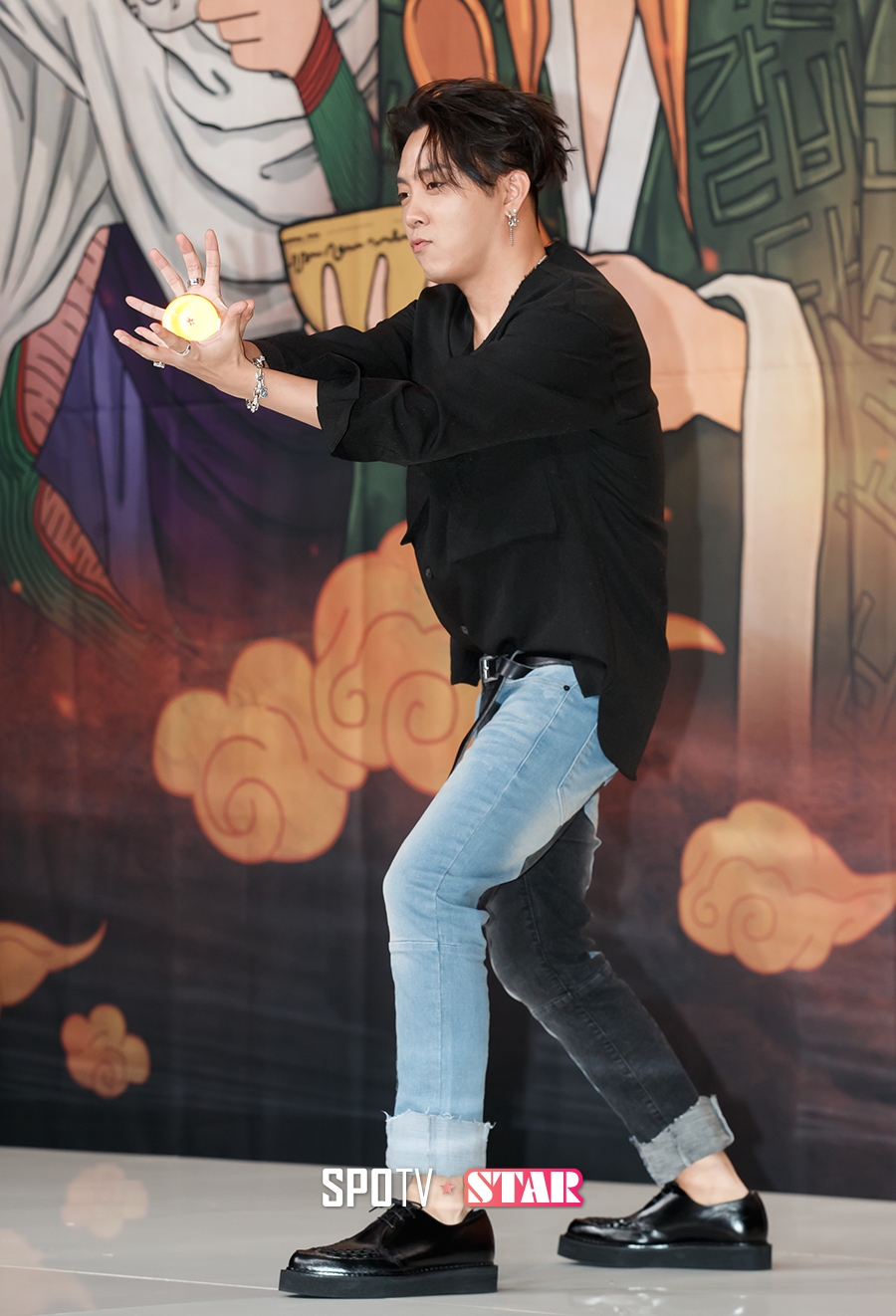 [포토S] 은지원, 만화 속에서 튀어나온 손오공처럼