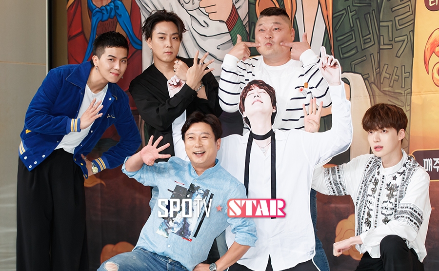 [포토S] 신서유기4, 입대한 규현의 등신대 앞에서