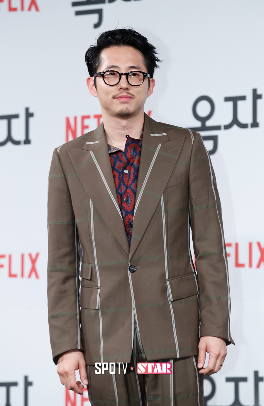 [포토S] 포토월에 오른 배우 스티븐 연