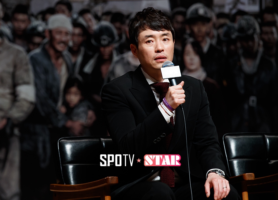 [포토S] 인사하는 류승완 감독