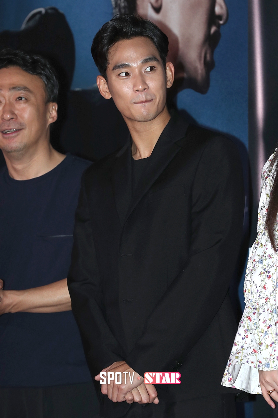 [포토S] 김수현, '팬들의 연호에 부끄러워~ '