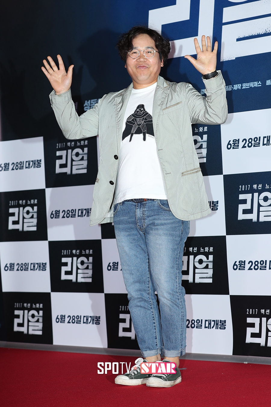 [포토S] 손인사 하는 배우 정은표
