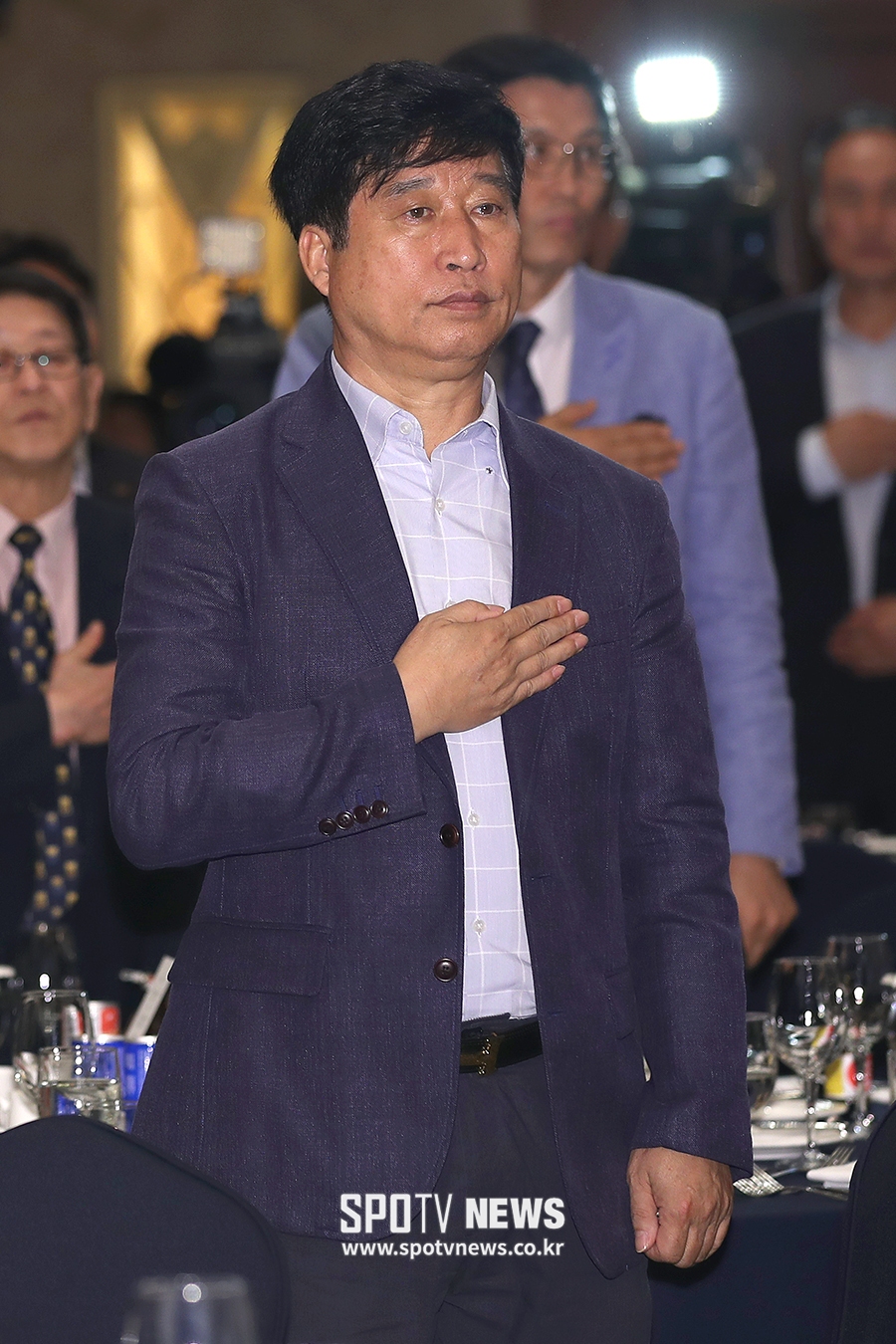 [포토S] 한국배구연맹 총재 이취임식 참석한 김호철 감독
