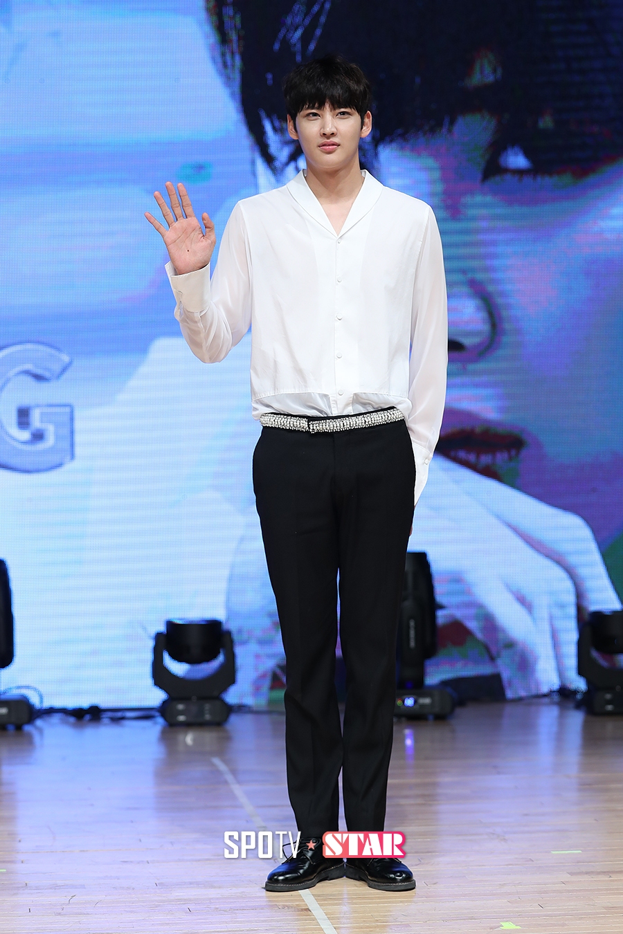 [포토S] 헤일로 인행, '훤칠하네'