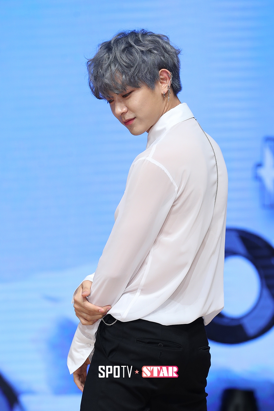 [포토S] 헤일로 오운, 섹시한 등 시스루
