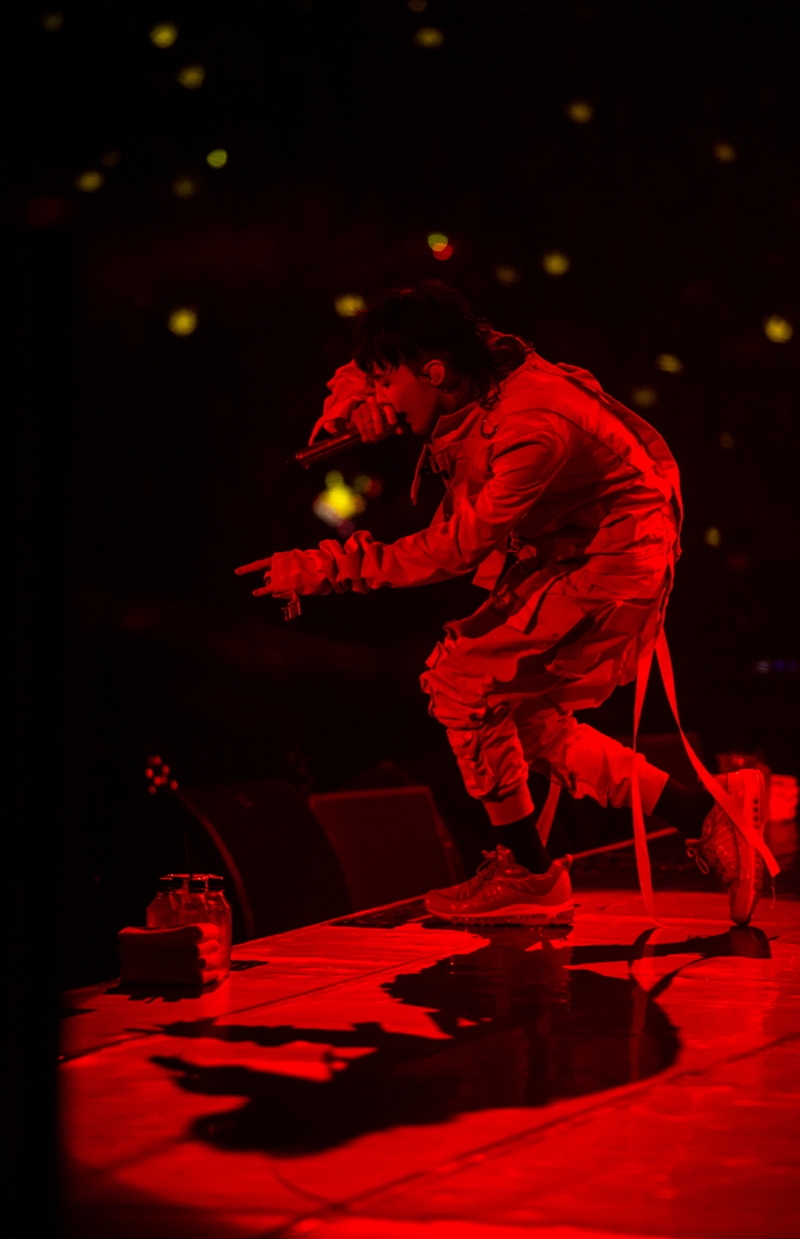YG "지드래곤 추락, 부상 없었다"