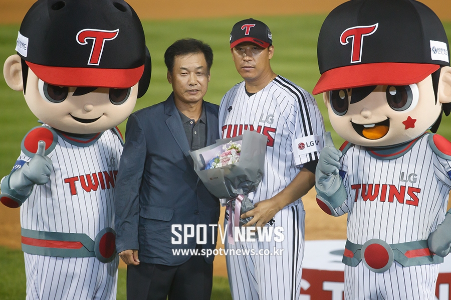 [포토S] 김용수-이병규, 사진 촬영하는 LG 영구결번들