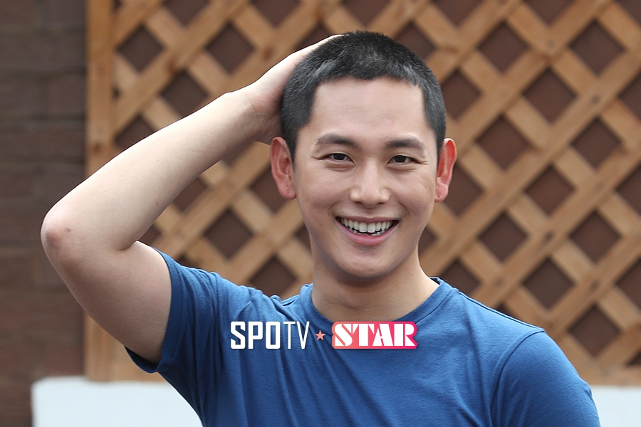 [포토S] 임시완, '짧은 머리 어색해요~'