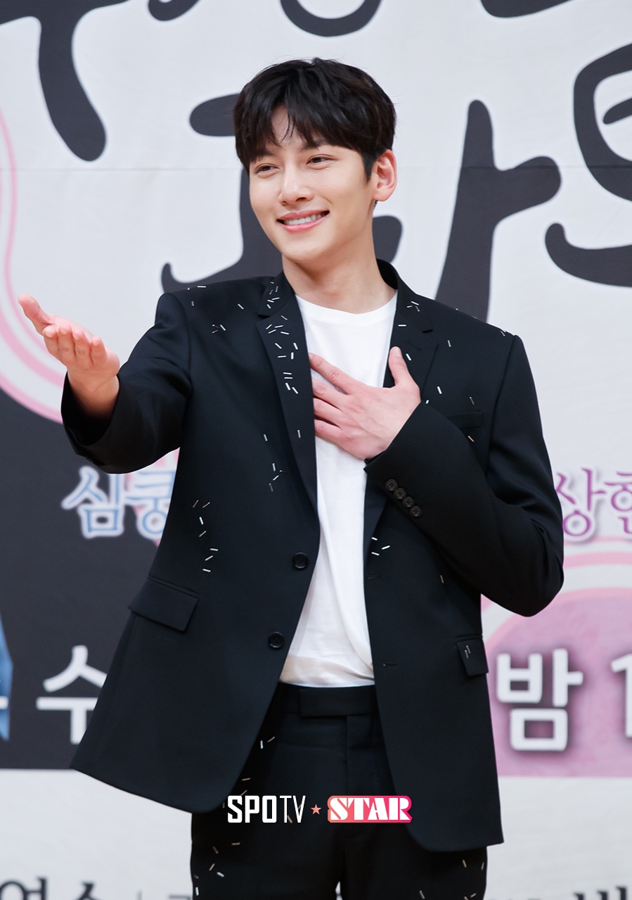 [이슈S] 지창욱, 입대 전 팬콘서트+'너의 이름은.'으로 팬 만난다
