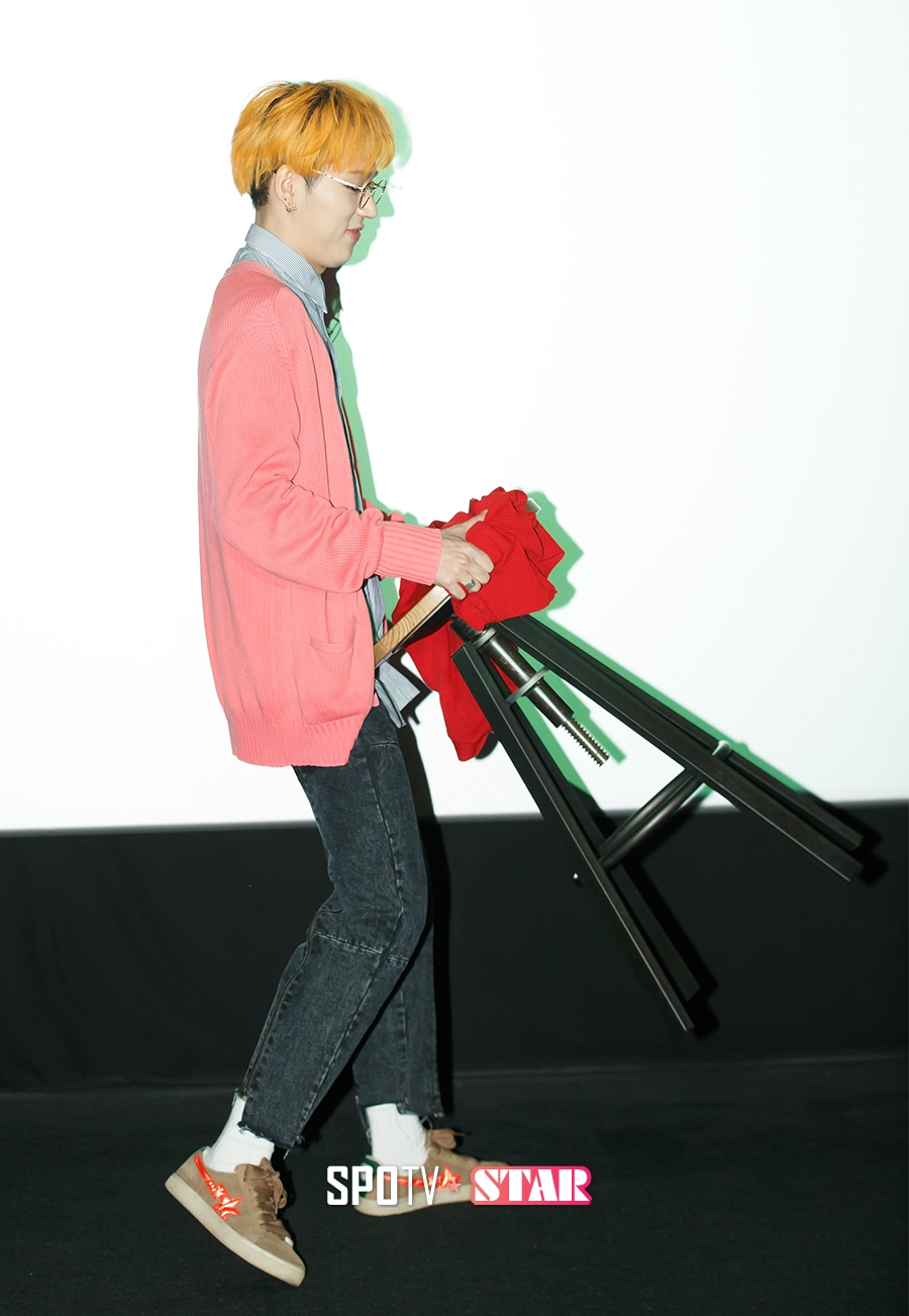 [포토S] 지코, '내 의자는 내가 직접'