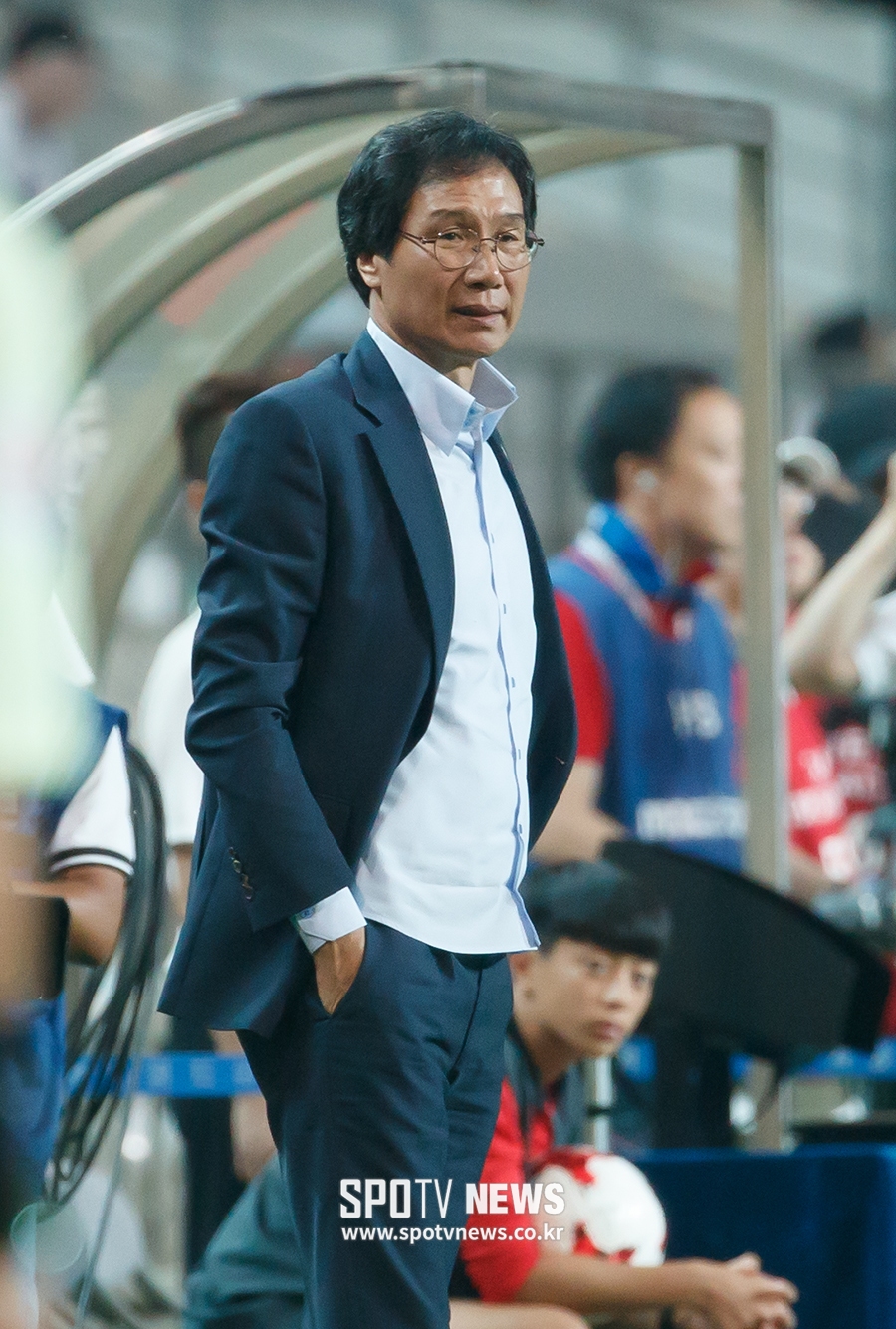 [포토S] 최순호 감독, 답답한 마음