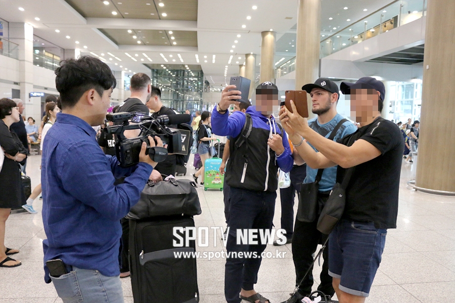 [영상] UFC 1위 하빕 누르마고메도프 한국 방문…"11월 복귀 목표"