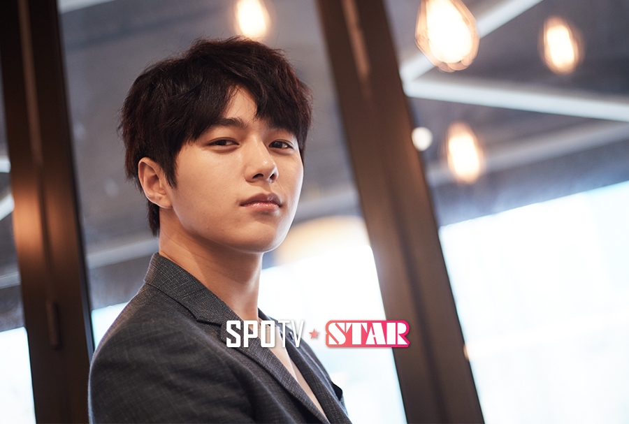 [포토S] 포즈 취하고 있는 인피니트 엘