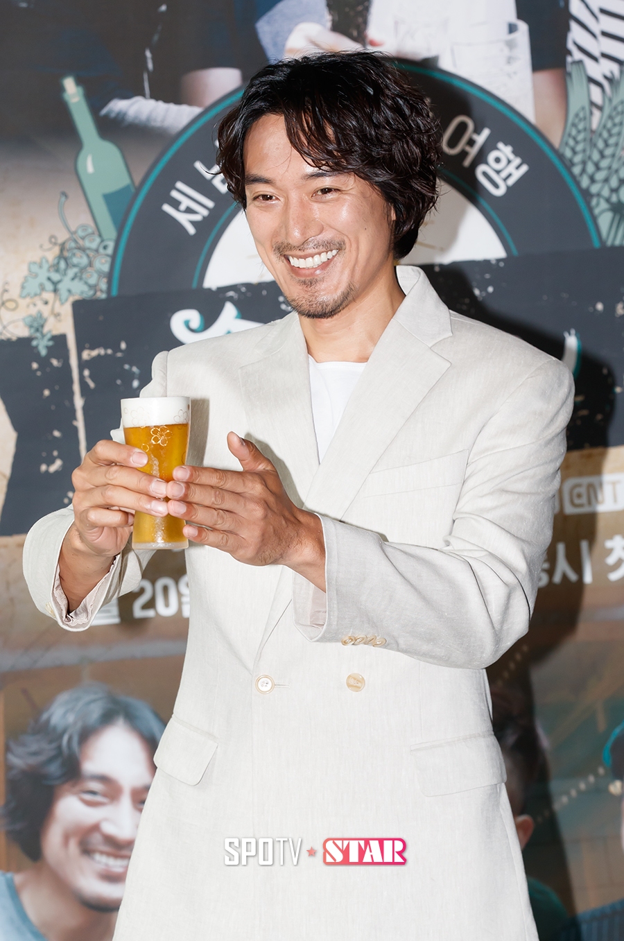 [포토S] 김민준, '맥주 한잔 같이 하시죠'