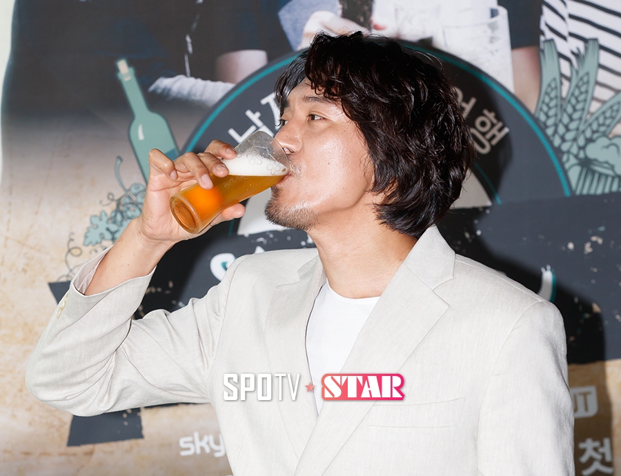 [포토S] 김민준, 짜릿한 한모금