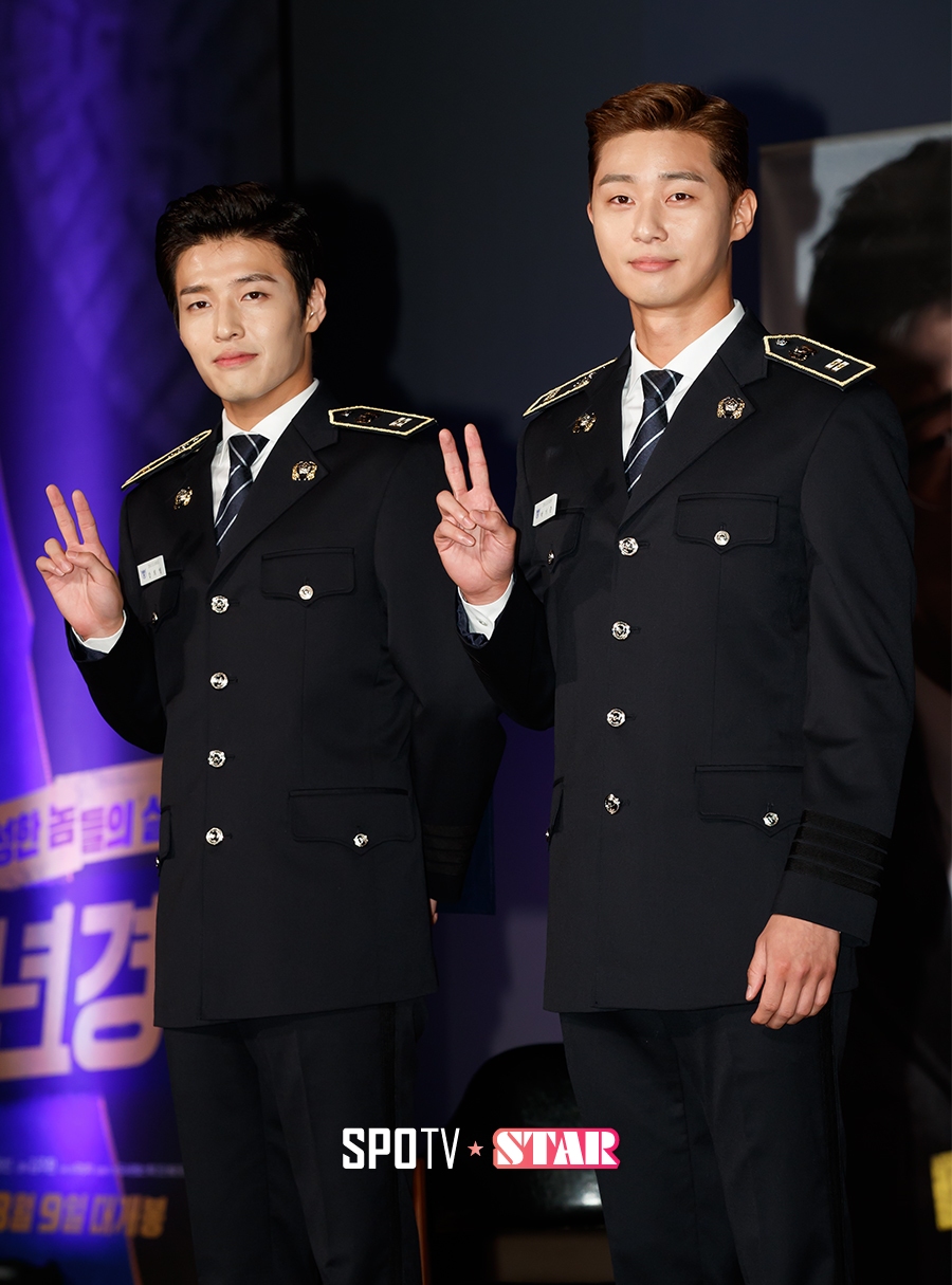 [포토S] 강하늘-박서준, 상반된 매력 뽐내며