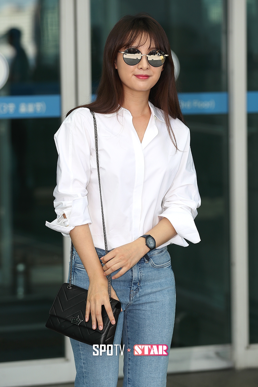 [포토S] 김지원, '선글라스가 잘 어울리죠?'