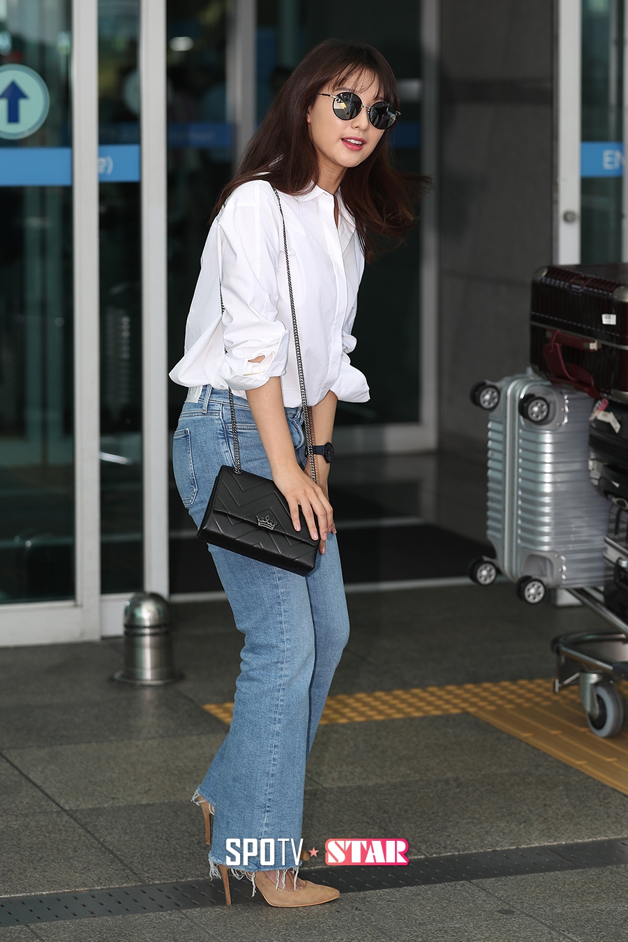 [포토S] 김지원, '화보 촬영 잘 다녀 올게요~'