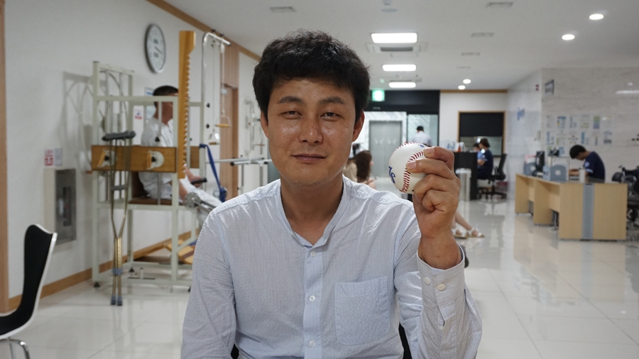 국내 최초 팔이식 성공 손진욱씨, 21일 라이온즈파크 LG전 시구